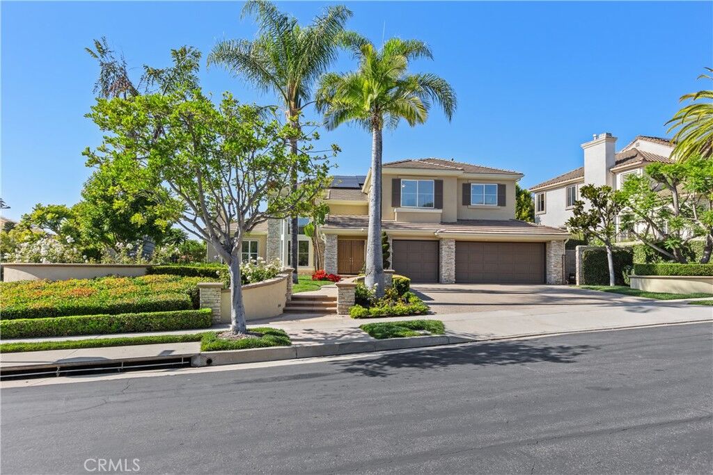 Property Photo:  32121 Calle Los Elegantes  CA 92675 