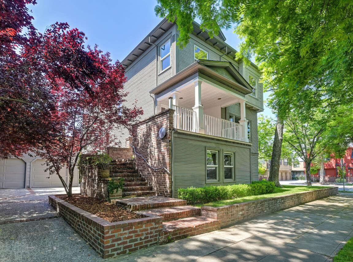 Property Photo:  1900 22nd Street  CA 95816 