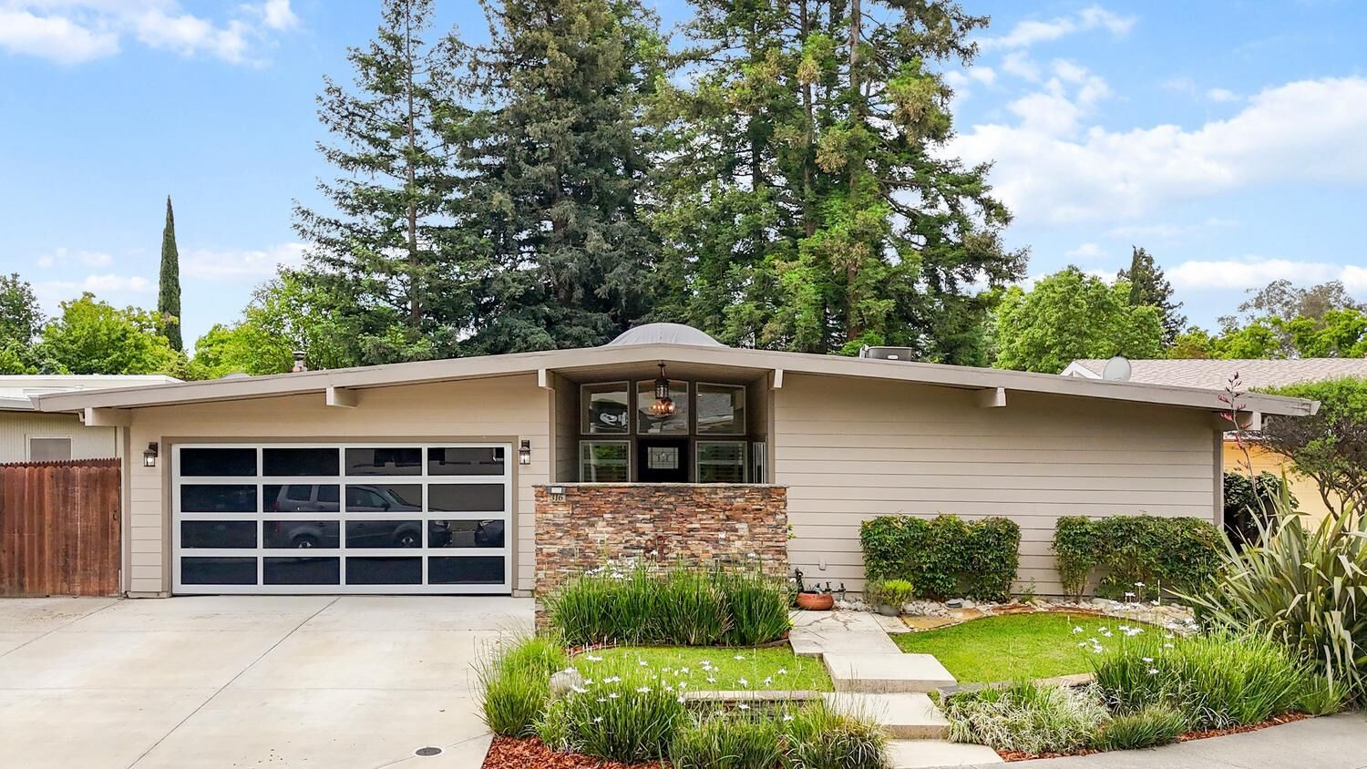 Property Photo:  316 Leon  CA 95616 
