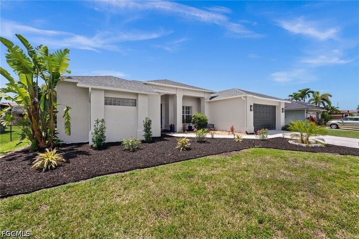Property Photo:  1820 SW 29th Terrace  FL 33914 