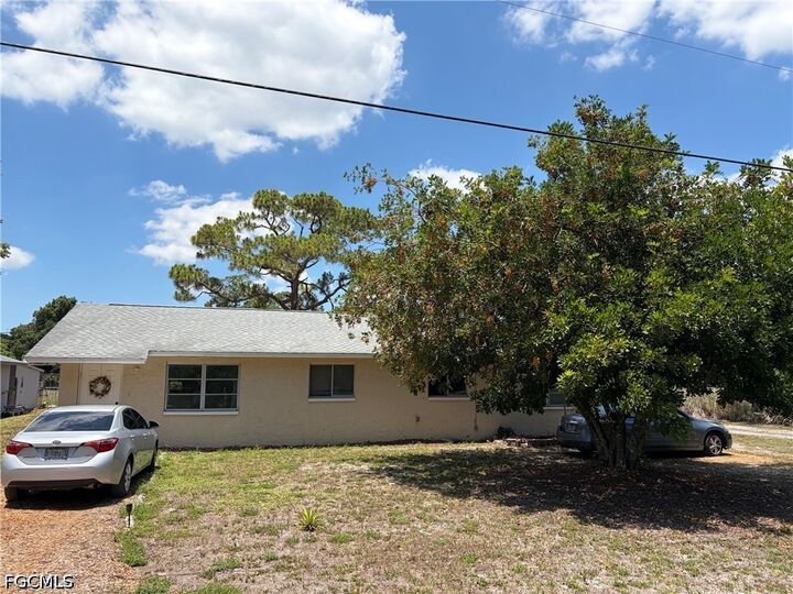 Property Photo:  2175 Twin Brooks Road  FL 33917 