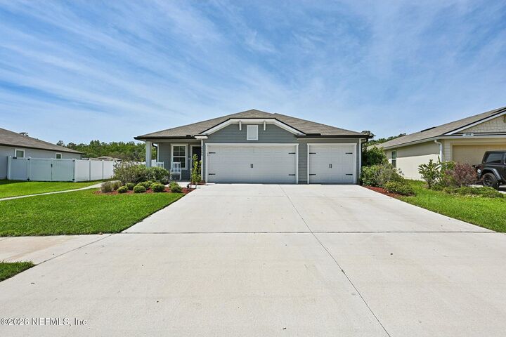Property Photo: 2266 Falling Star Lane FL 32043