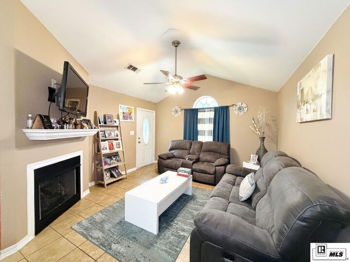 Property Photo:  164 Rose Garden Street  LA 71270 