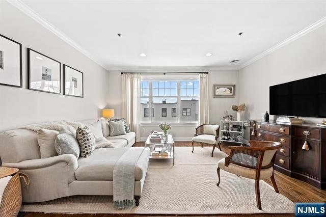 Property Photo:  82 Clinton Street 5E  NJ 07030 