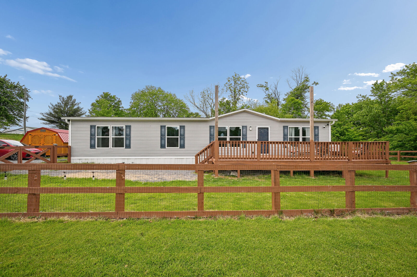 Property Photo: 107 Hawthorne Street KY 41046