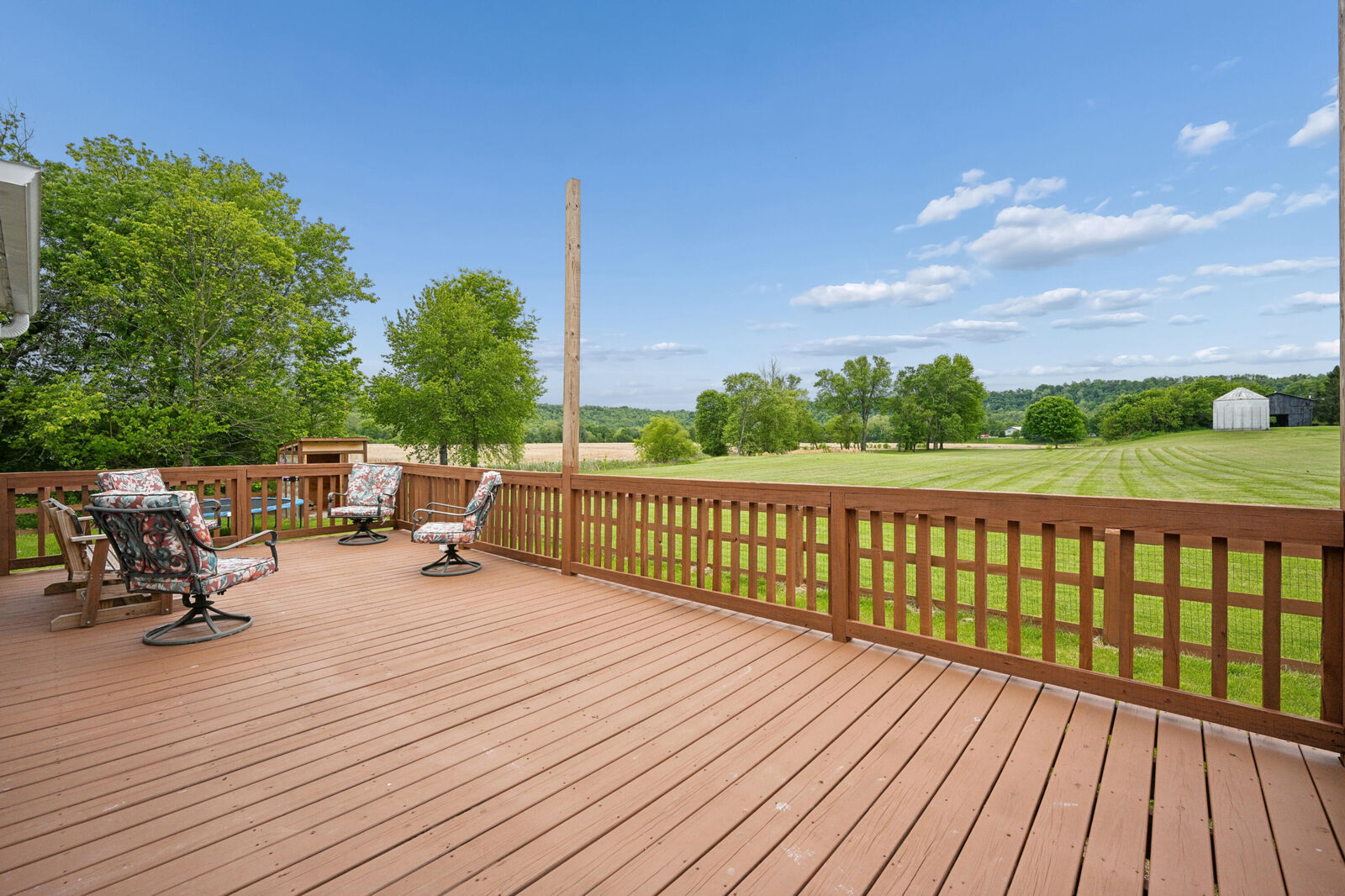 Property Photo:  107 Hawthorne Street  KY 41046 