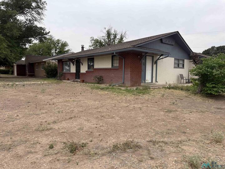 Property Photo: 1502 S 21st Street NM 88210