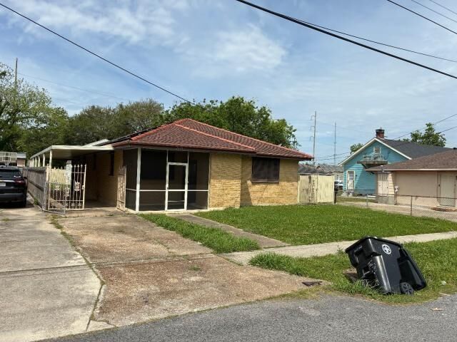 Property Photo:  2820 Annettee Street  LA 70119 