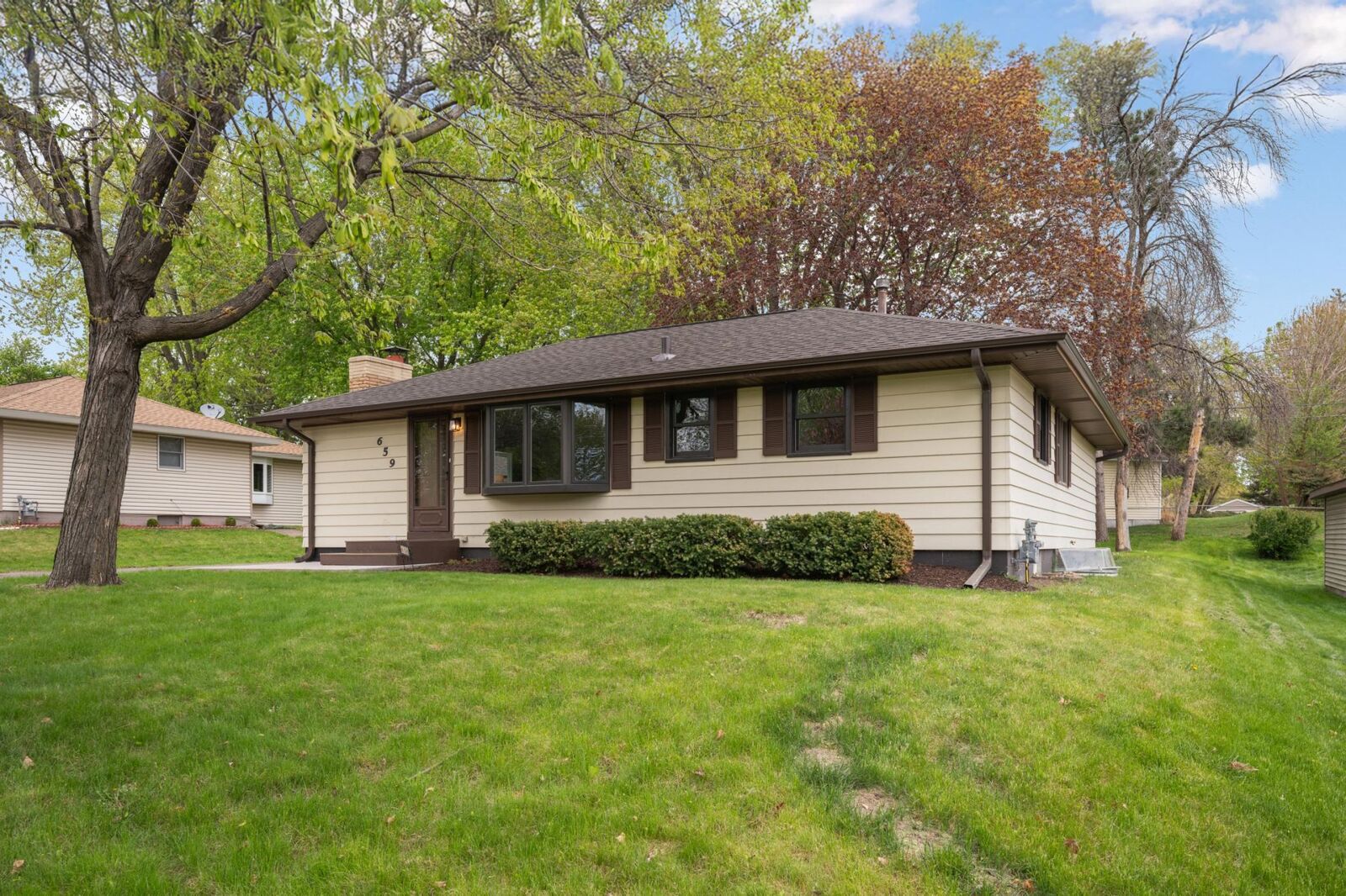 Property Photo:  659 Grange Avenue N  MN 55128 