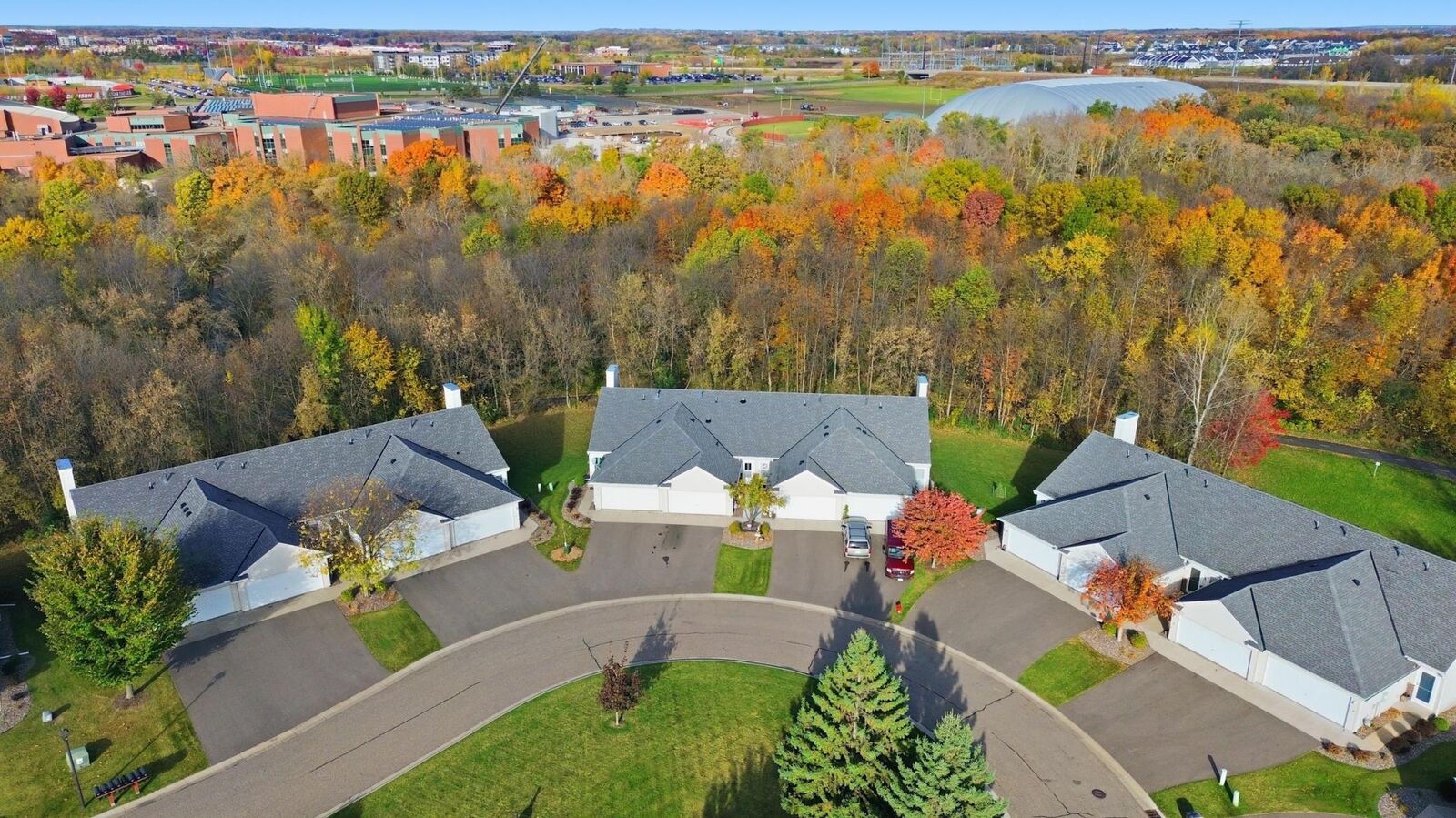 Property Photo:  9821 Zinnia Lane N  MN 55369 