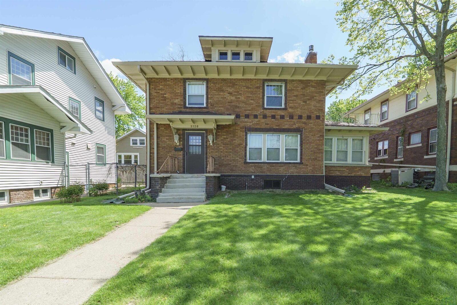 Property Photo: 3128 Jones St IA 51104