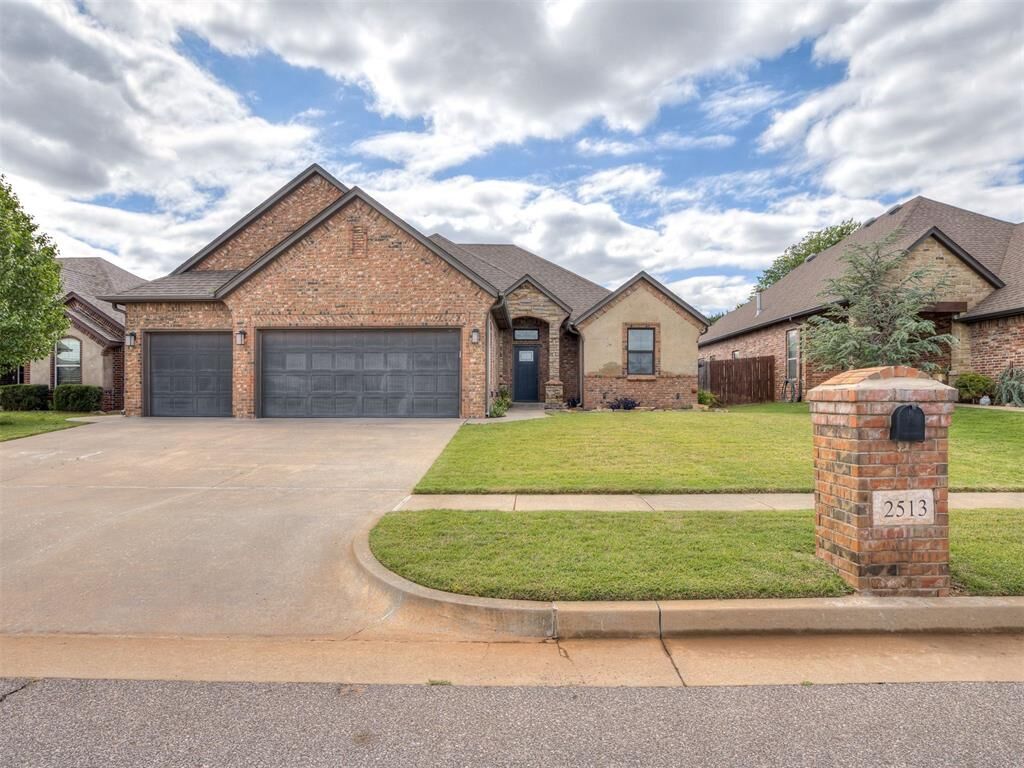 Property Photo: 2513 Wayne Cutt Avenue OK 73099