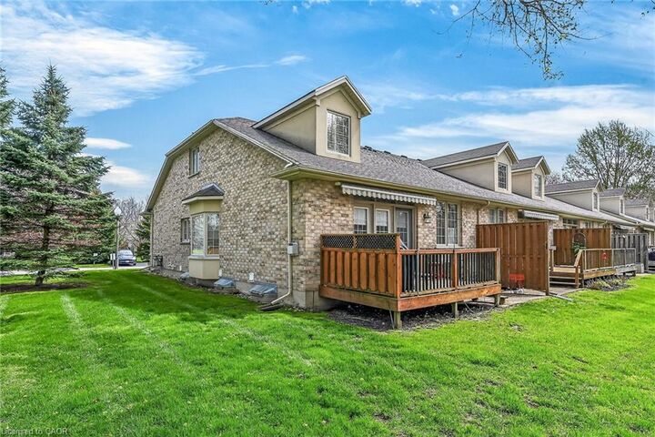 Property Photo:  1041 Pine Street 22  ON N1A 2N1 