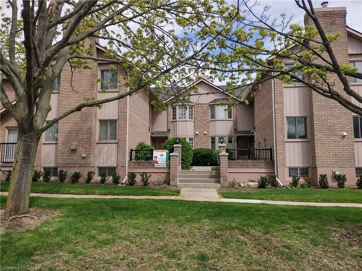 Property Photo:  38 Elora Drive 34  ON L9C 7L5 