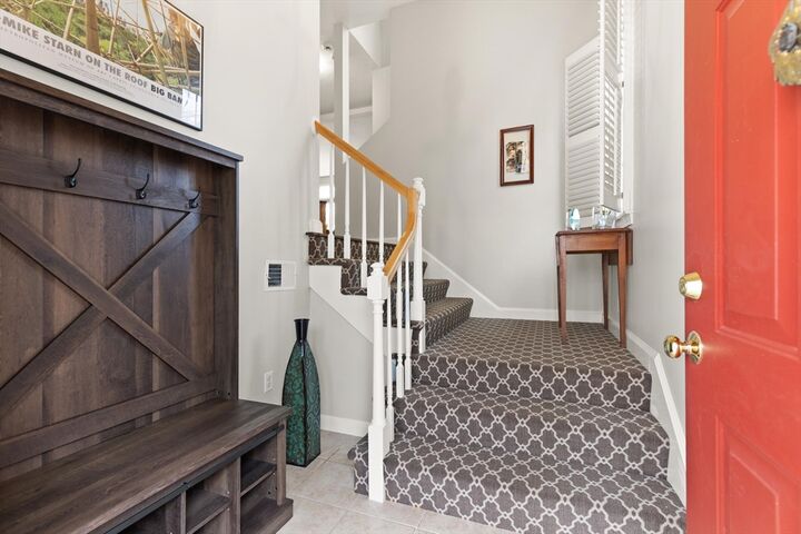 Property Photo:  72 Putnam St 72  MA 02494 