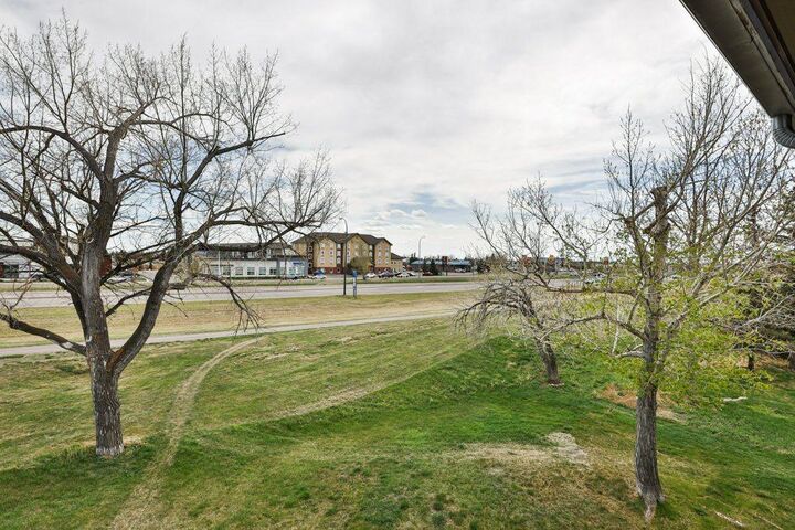 Property Photo:  3410 23 Avenue S 36  AB T1K 4K4 