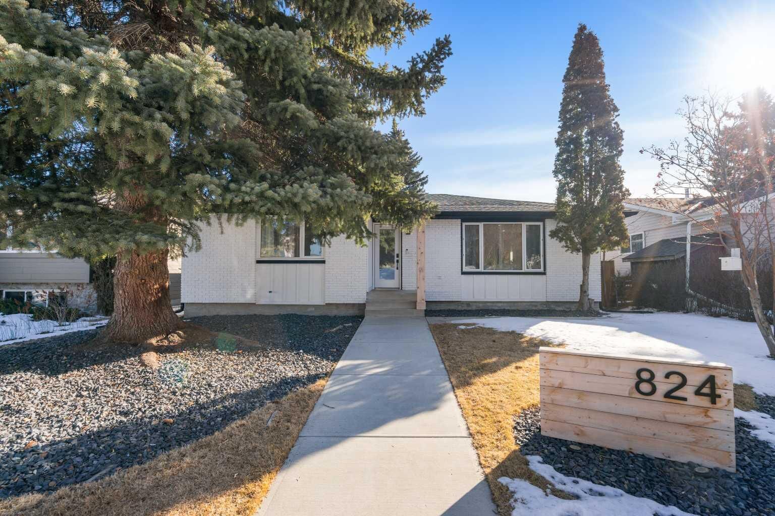 Property Photo:  824 Canna Crescent SW  AB T2W 1N9 
