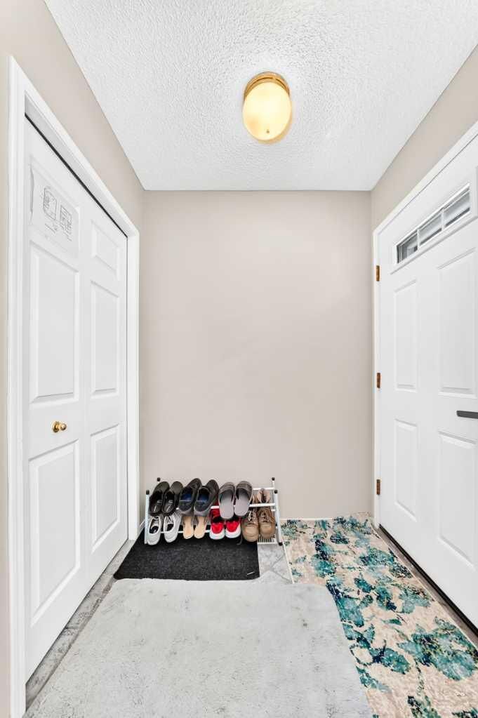 Property Photo: 7212 Sierra Morena Boulevard SW AB T3H 3G5