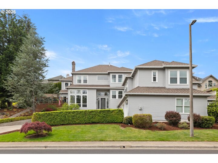 Property Photo:  745 SW 67th Pl  OR 97225 
