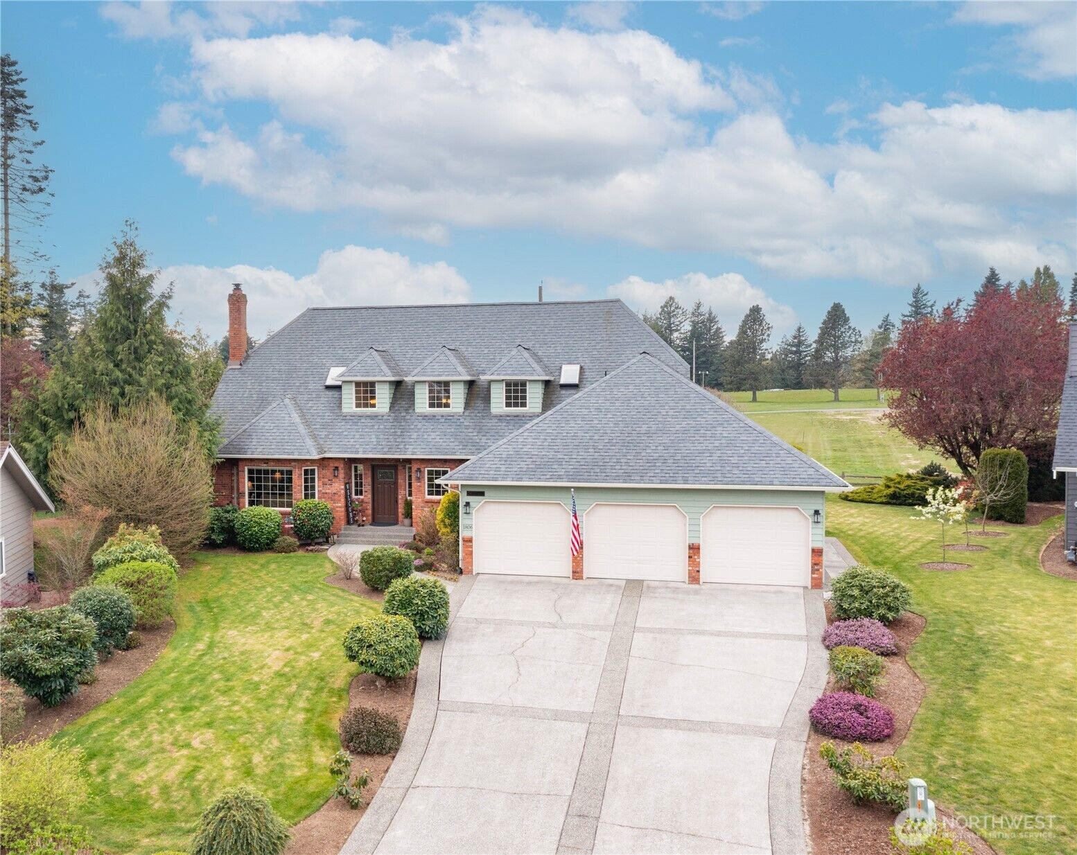 Property Photo:  1806  Fairview Court  WA 98264 
