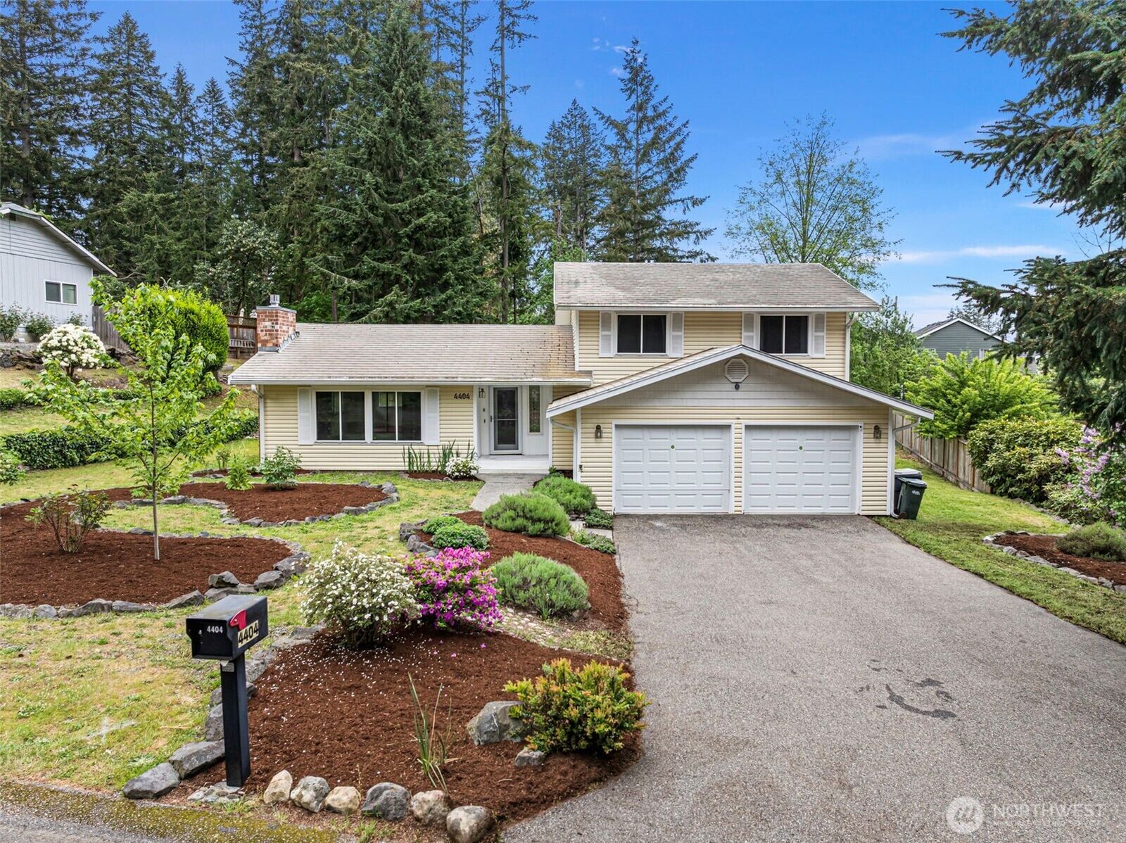 Property Photo: 4404 68th Street Ct NW WA 98335