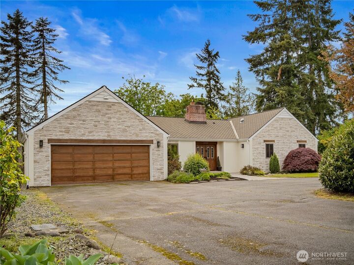 Property Photo:  10310  244th Street E  WA 98338 