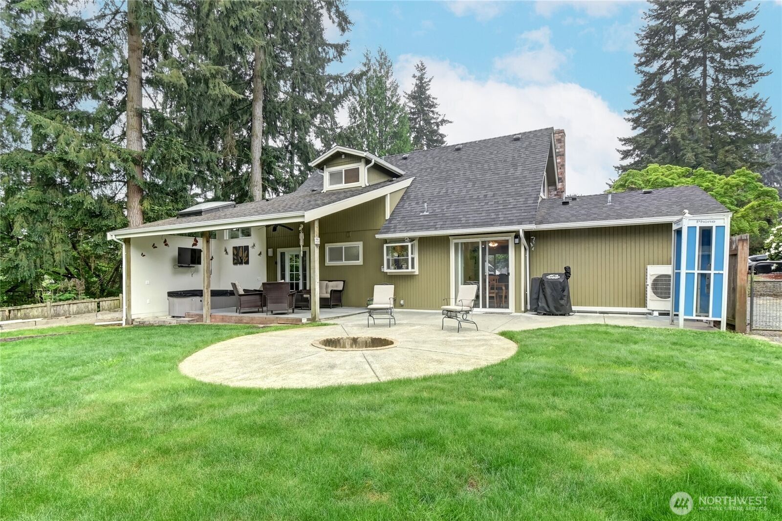 Property Photo: 23717 49th Drive SE WA 98072