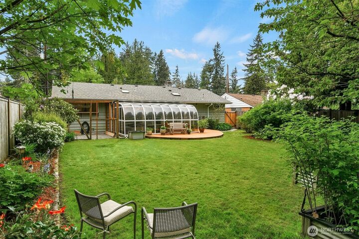 Property Photo: 17542 10th Avenue NE WA 98155