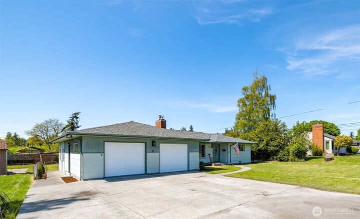 Property Photo:  471 SE Glencoe Street  WA 98277 