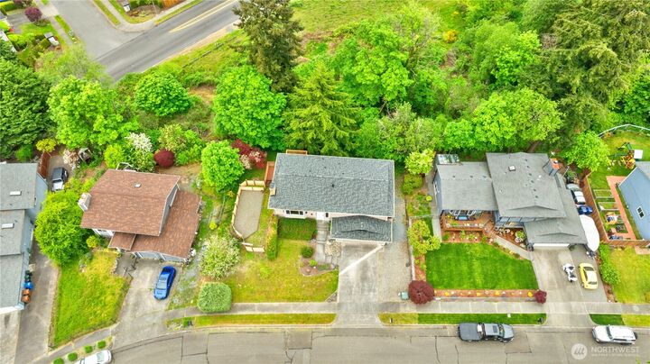 Property Photo:  3322  43rd Place NE  WA 98422 