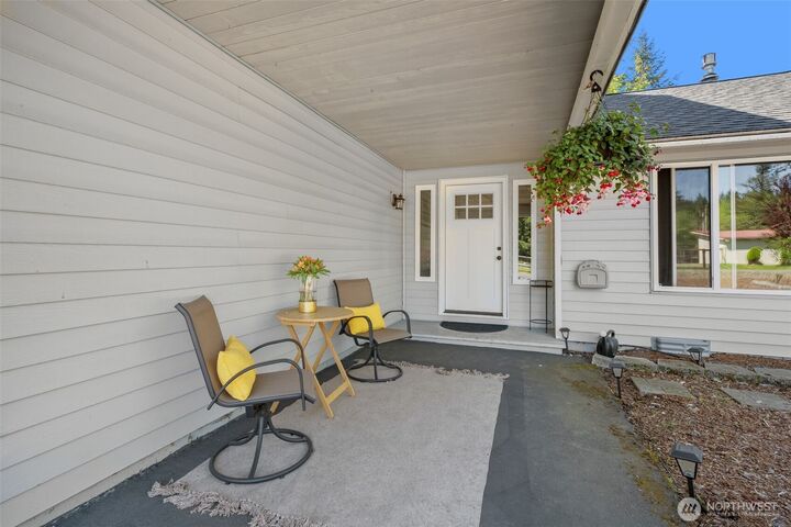 Property Photo:  37911  300th Avenue SE  WA 98022 