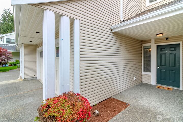 Property Photo:  4714  Fairwood Blvd NE 703  WA 98422 