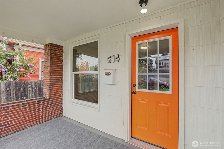 Property Photo:  614 N Pearl Street  WA 98531 