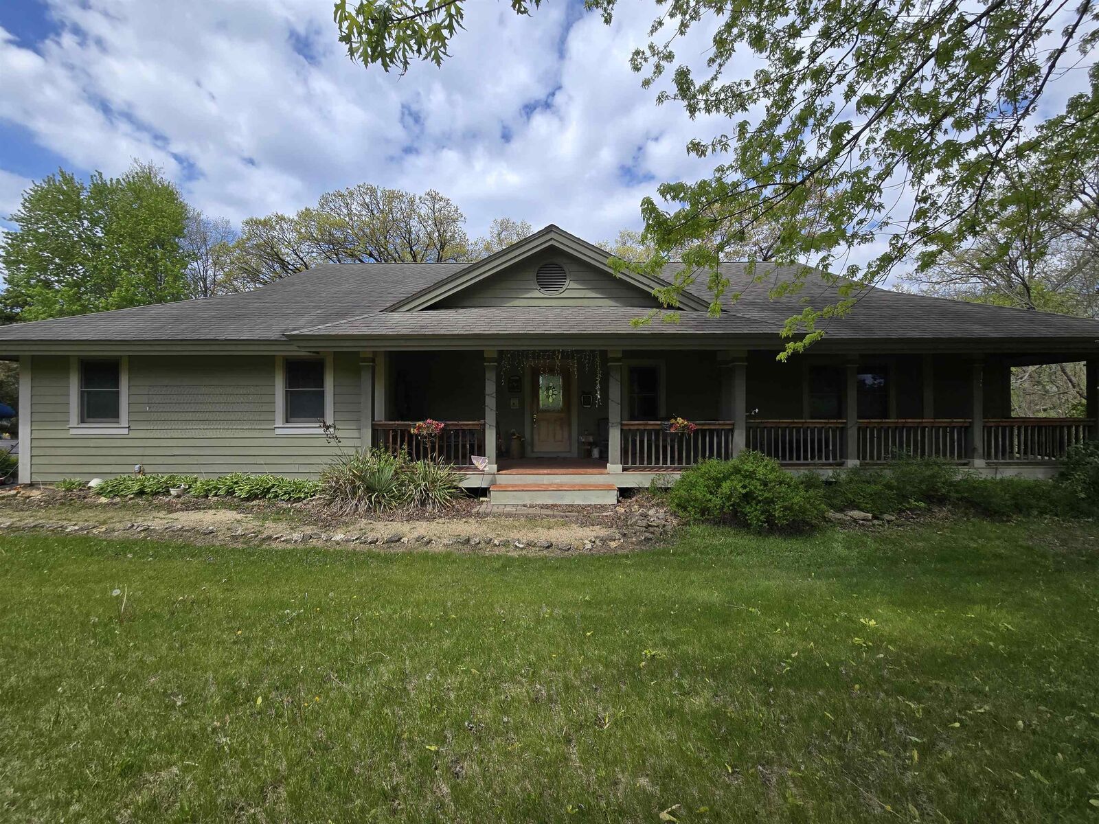 Property Photo: 3A25 General Grant Drive IL 61001