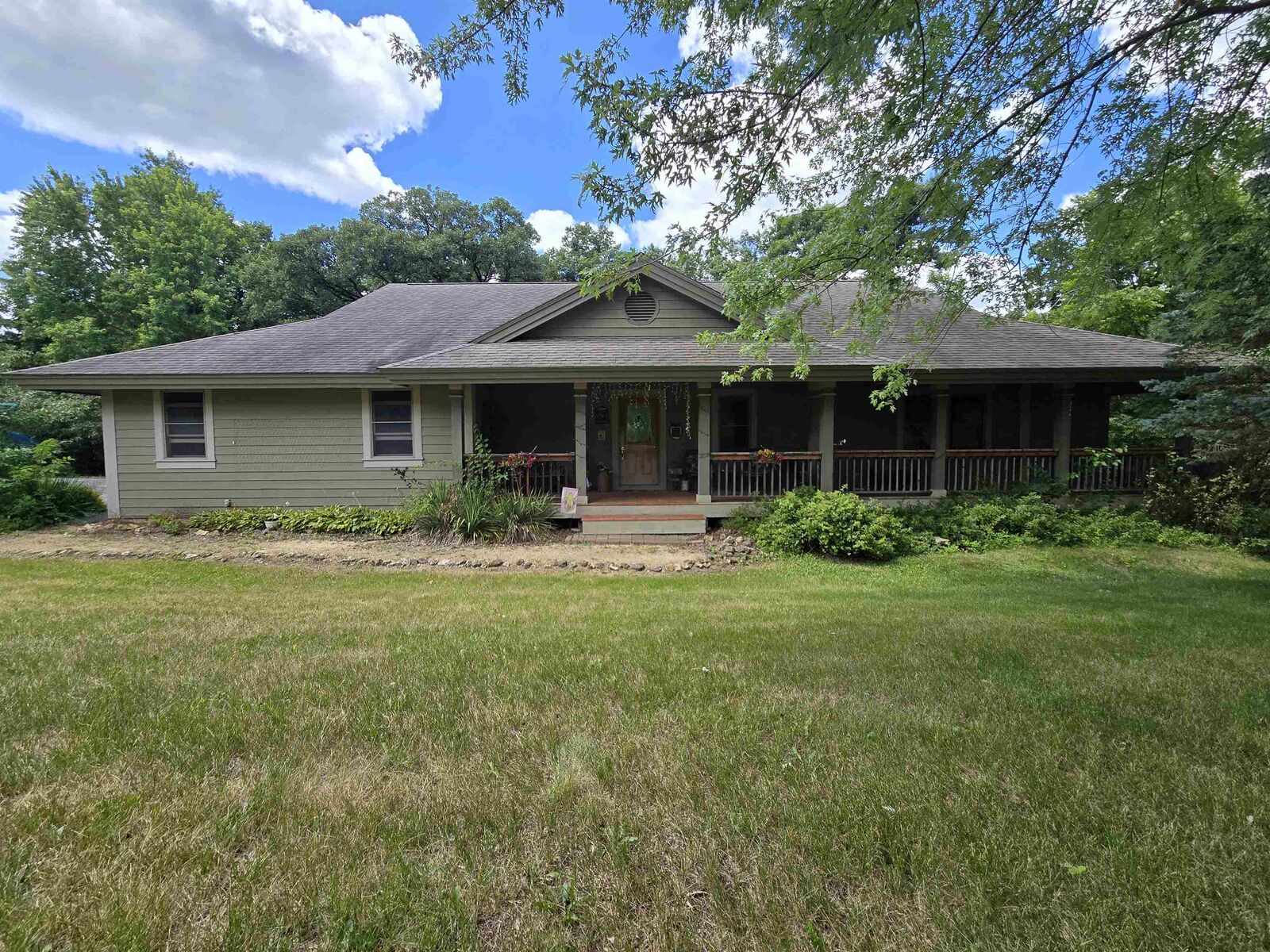 Property Photo:  3A25 General Grant Drive  IL 61001 