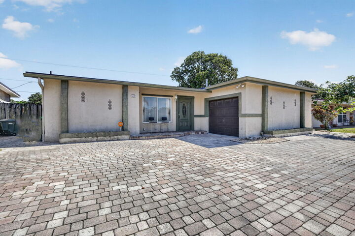Property Photo:  8600 NW 29th Street  FL 33322 