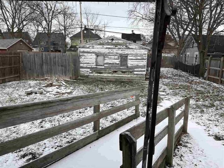 Property Photo:  218 Randolph Street  IN 47374 