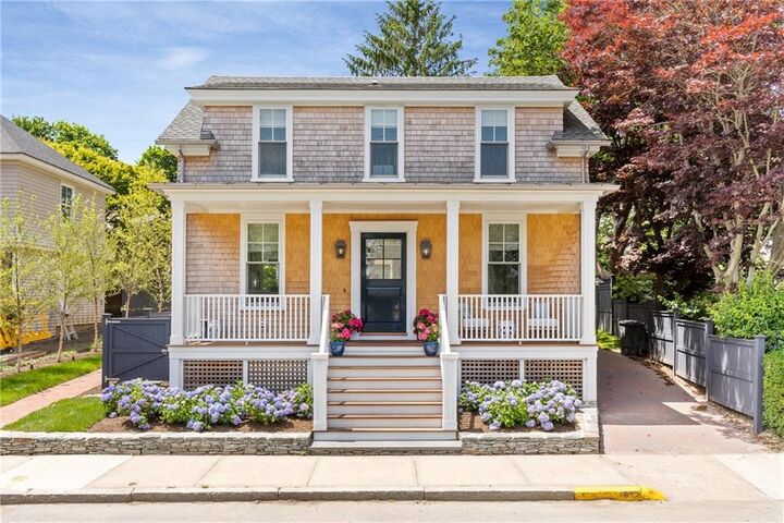 Property Photo:  81 Roseneath Avenue  RI 02840 