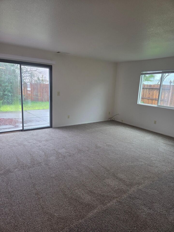 Property Photo:  2053 Charade Way  CA 96003 
