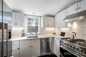 Property Photo:  14 Cross Highway D  CT 06880 