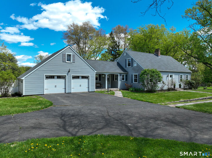 Property Photo:  460 Bloomfield Avenue  CT 06002 