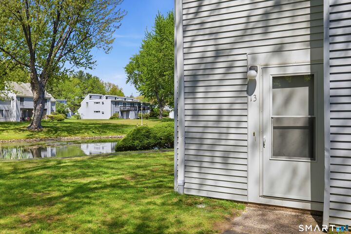 Property Photo:  13 Cinnamon Springs 13  CT 06074 
