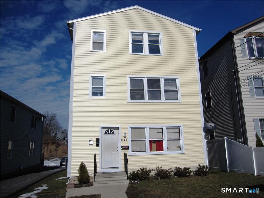 Property Photo:  327 Augur Street 3  CT 06517 