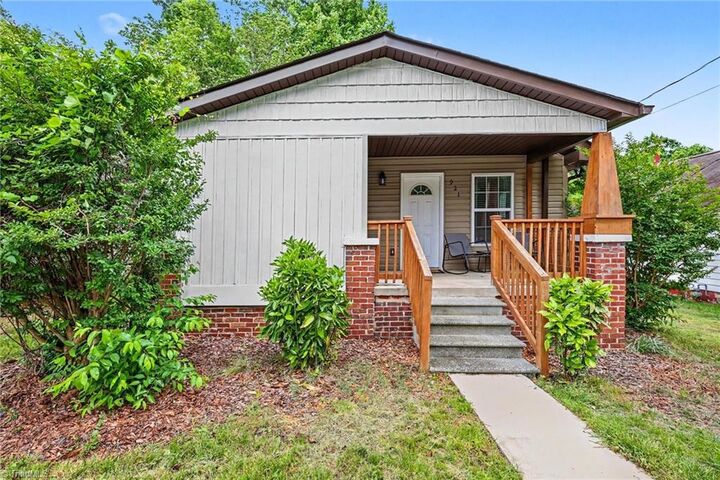Property Photo: 921 Pichard Street NC 27401