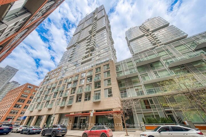 Photo de la propriété:  30 Nelson Street 323  ON M5V 0H5 