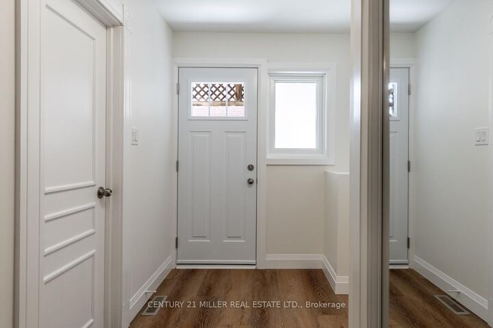 Property Photo: 477 Valleyview Crescent B ON L9T 3L3