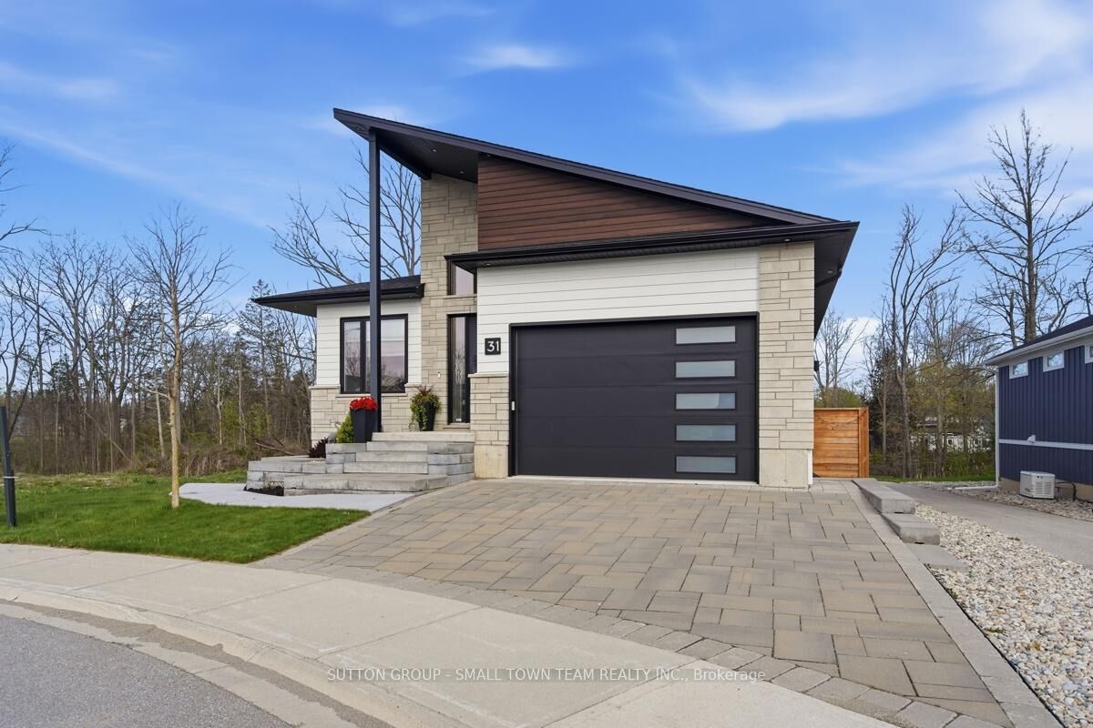 Property Photo: 31 Creek Side Place ON N0M 1T0