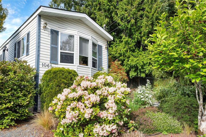 Property Photo:  1061 Waterman Rd  BC V0R 2P0 