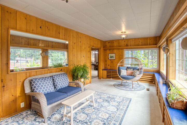 Property Photo: 3042 Mark Twain Drive AZ 85935