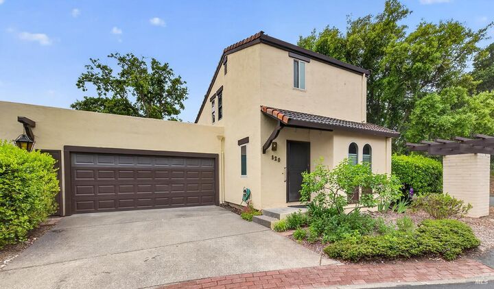 Property Photo:  820 Adobe Drive  CA 95404 